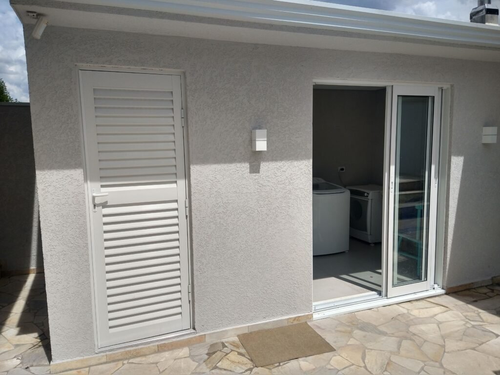 Porta de alumínio em Curitiba: A excelência para sua residência